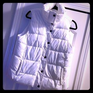 [Old Navy] puffer vest